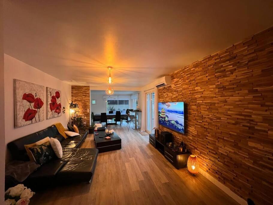 Maison Entiere Redessan 外观 照片