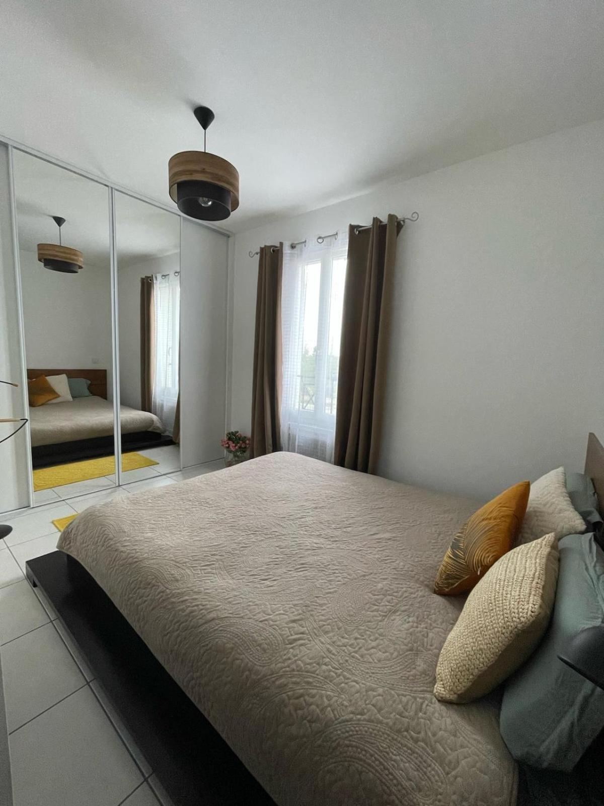 Maison Entiere Redessan 外观 照片